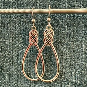 BRIGHTON FRENCH KNOT earrings